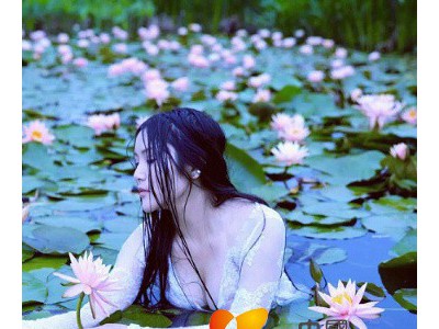武漢中南財(cái)大校花李謹(jǐn)懿走紅網(wǎng)絡(luò)