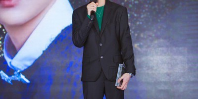 王源获誉年度影响力之星 2018新戏新歌综艺全面开花