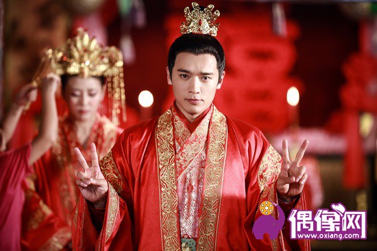 高云翔实力诠释霸道王爷 网友直喊“太苏啦！”