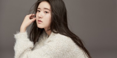 “你的女孩”赵露思发布时尚大片 温柔安静化身文艺girl