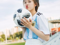 赵露思化身足球少女助力世界杯 青春洋溢原力满满