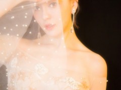 吕佳容柔美梦幻写真大片曝光 飘逸纱裙肌肤胜雪