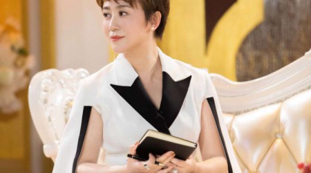 马丽携《来电狂响》《明星大侦探》双料贺岁
