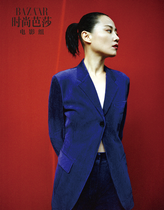谭卓半剃高马尾发型惊艳 诠释《如梦之梦》硬核顾香兰