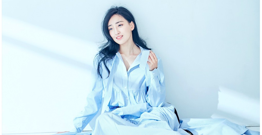 曲凌子夏日写真曝光 光影斑驳间尽显灵动清新