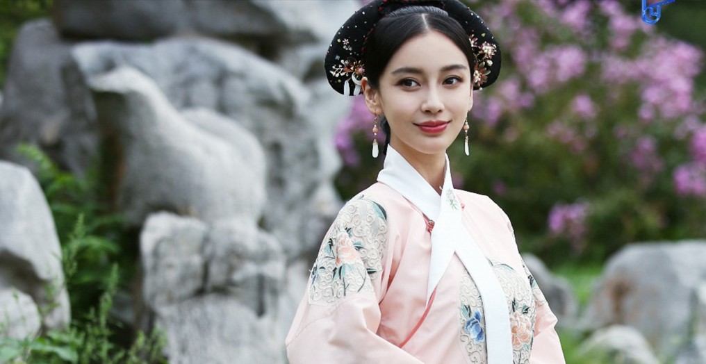 Angelababy《遇见天坛》走进历史 粉色清装造型温良美艳