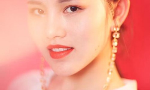 彭席彦温情版《红旗飘飘》献礼新中国70华诞，展现95后别样爱国情怀